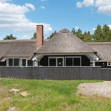 Gorgeous Home In Blavand With Sauna