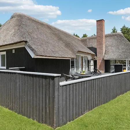 Gorgeous Home In Blavand With Sauna